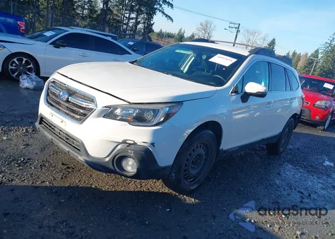 2018 Subaru Outback 2.5I Premium z USA, uszkodzony, nr VIN 4S4BSAFC6J3276186